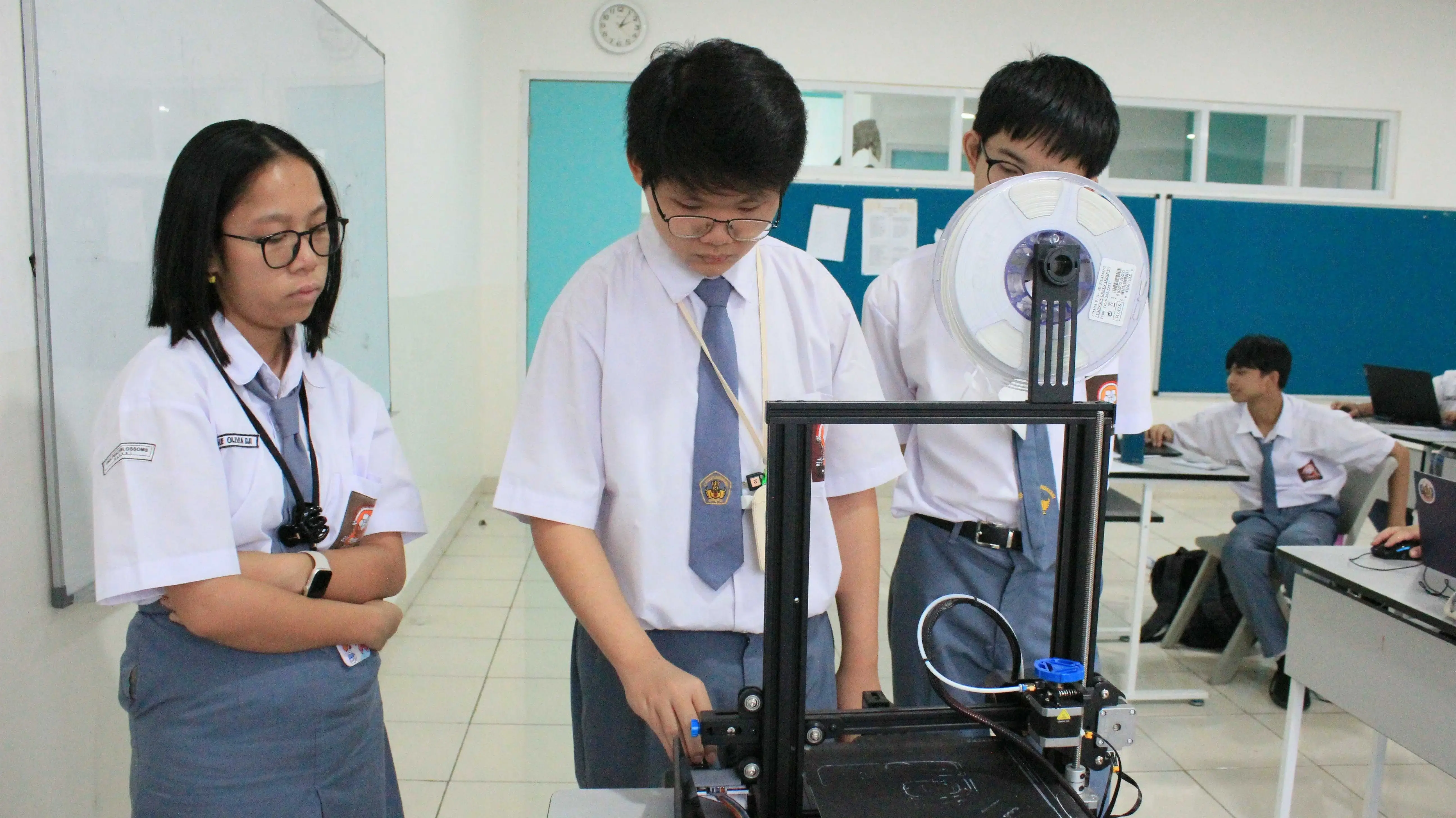 Peachblossoms School Jadi Sekolah Pertama di Harapan Indah yang Hadirkan Kurikulum 3D Printing